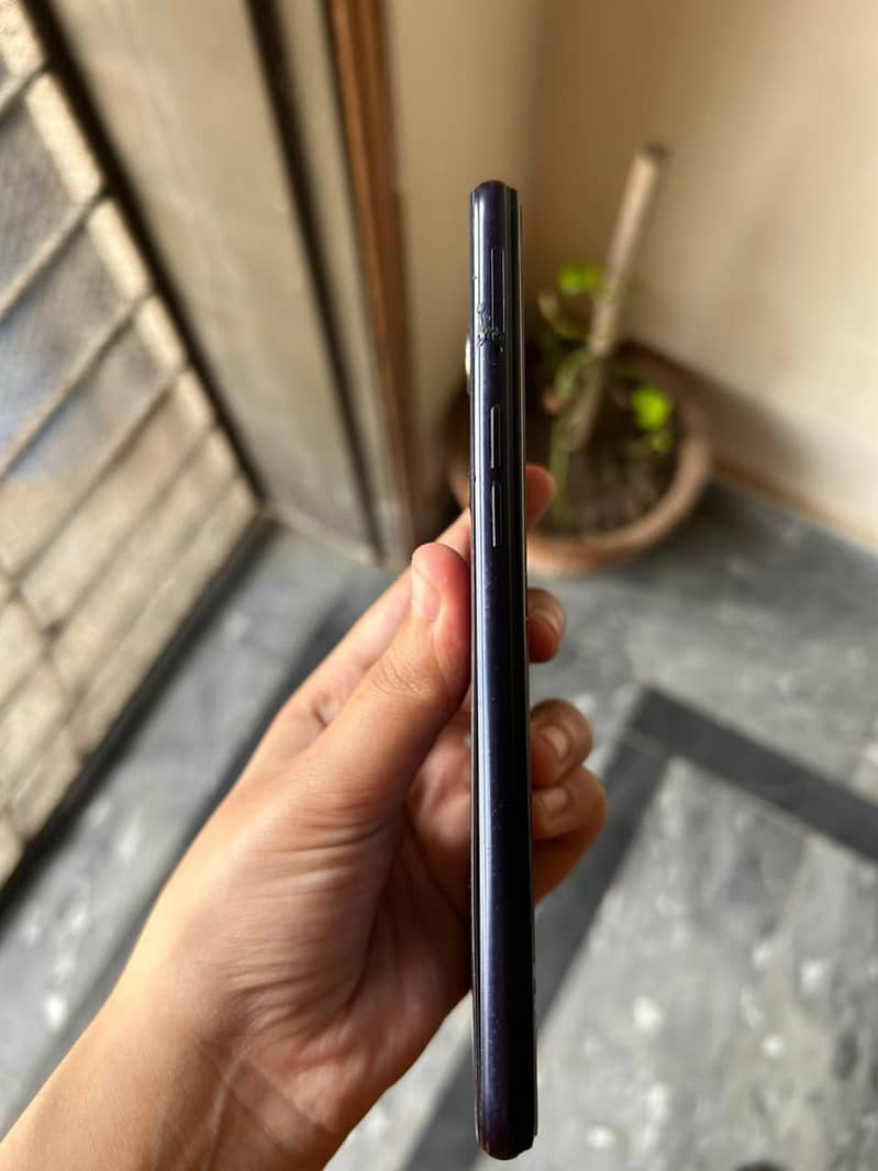OPPO A3s 4