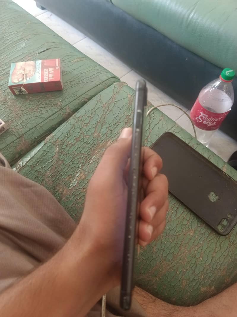 Apple iPhone 7 Plus 4