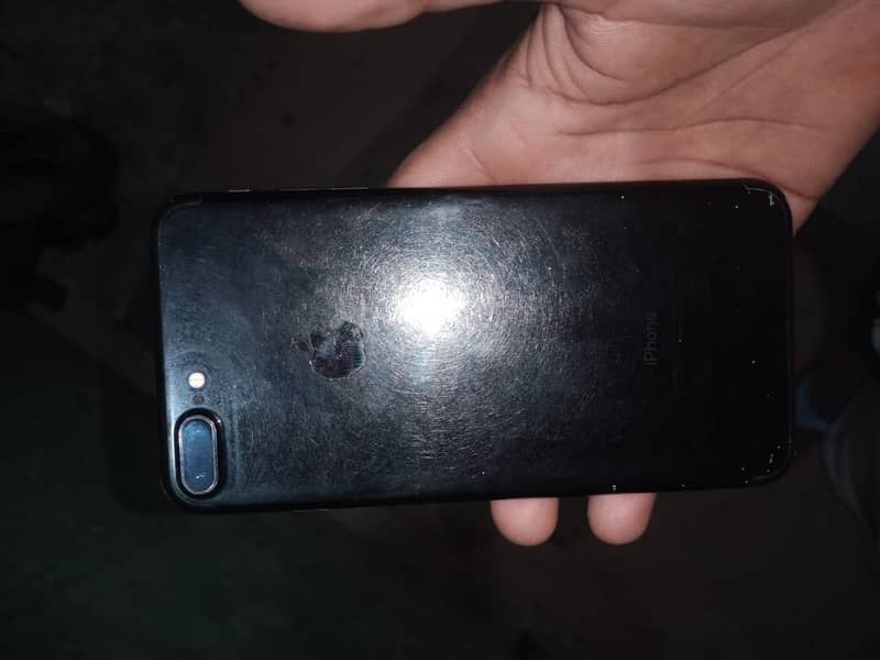 Apple iPhone 7 Plus 1