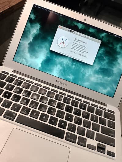 Apple MacBook Air 11-inch (Mid 2011) – 8/10 Condition