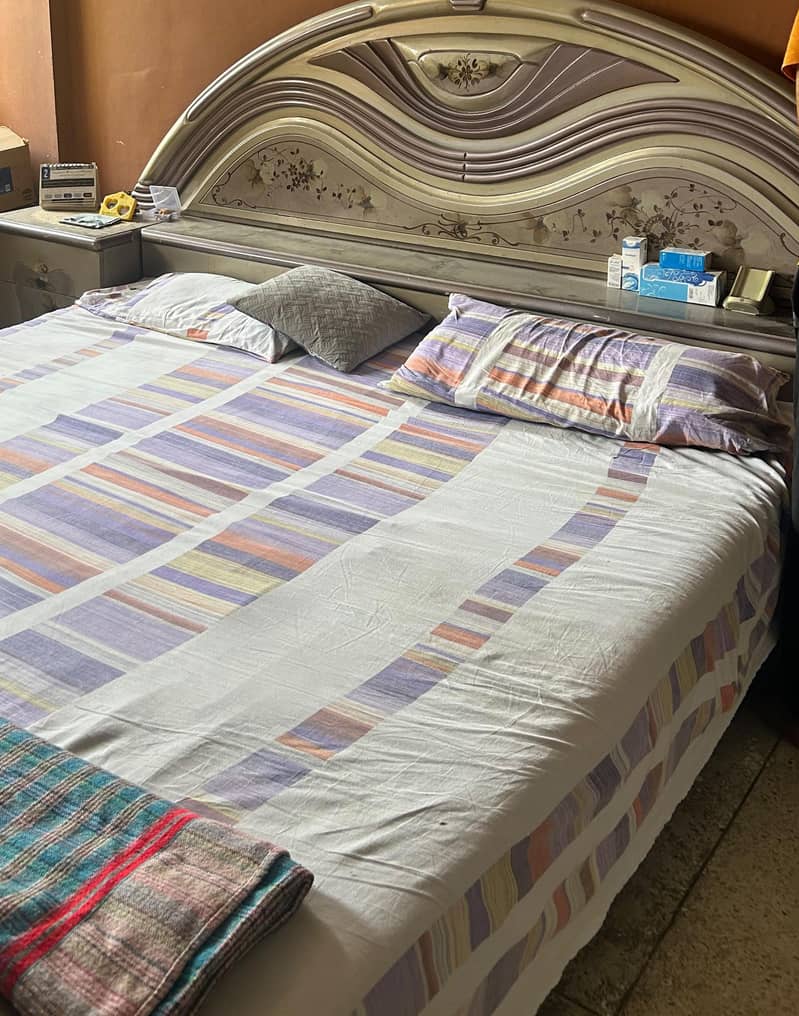 King size bed set 0
