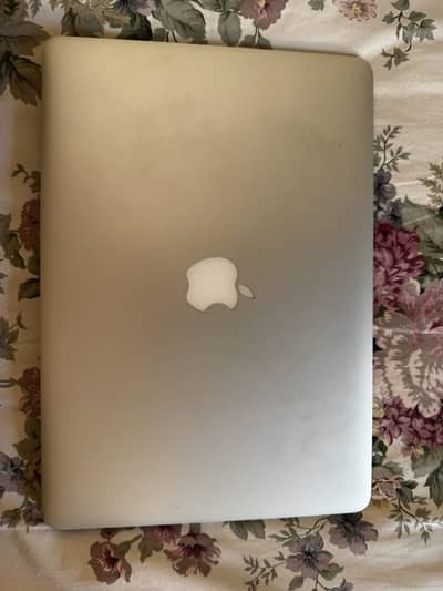 MacBook Air 13 inch early 2015