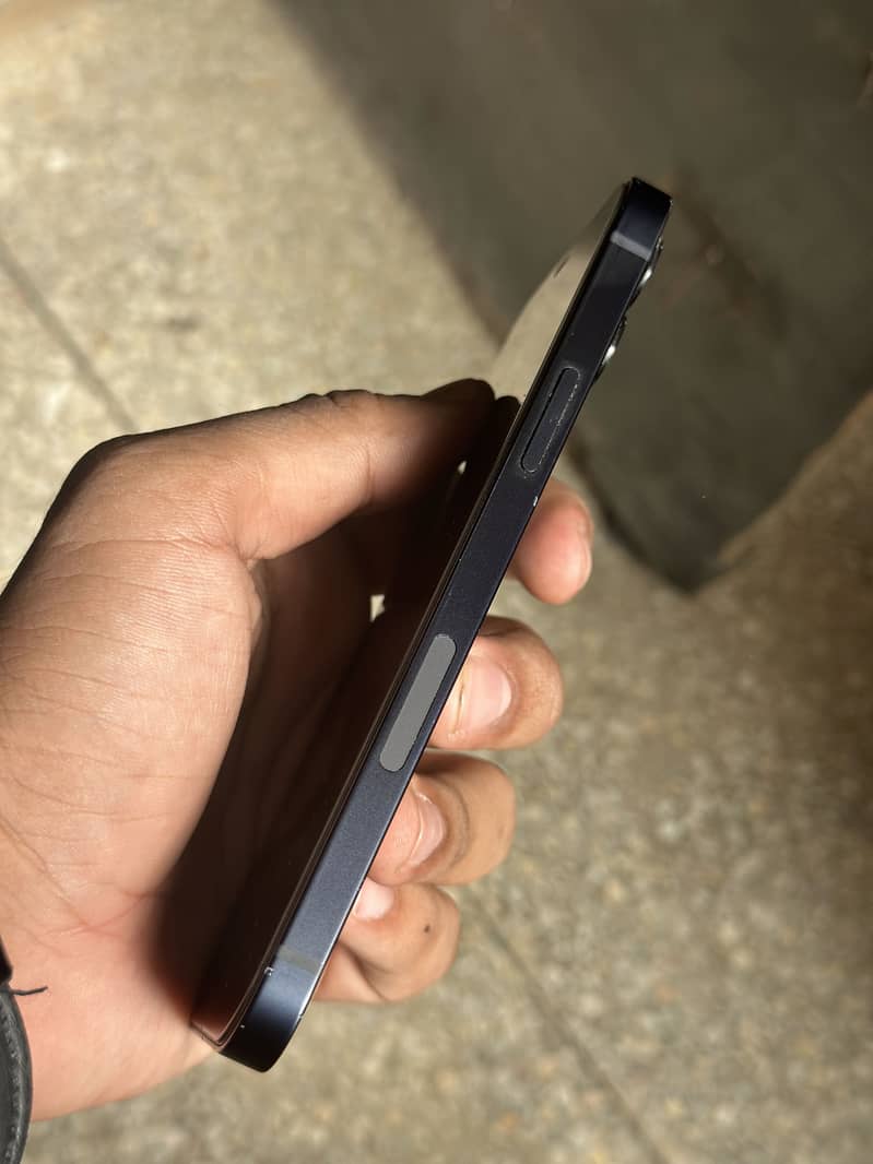Apple iPhone 12 5
