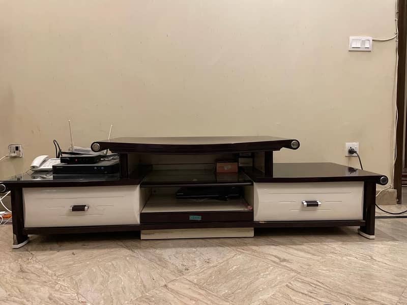Tv rack 0