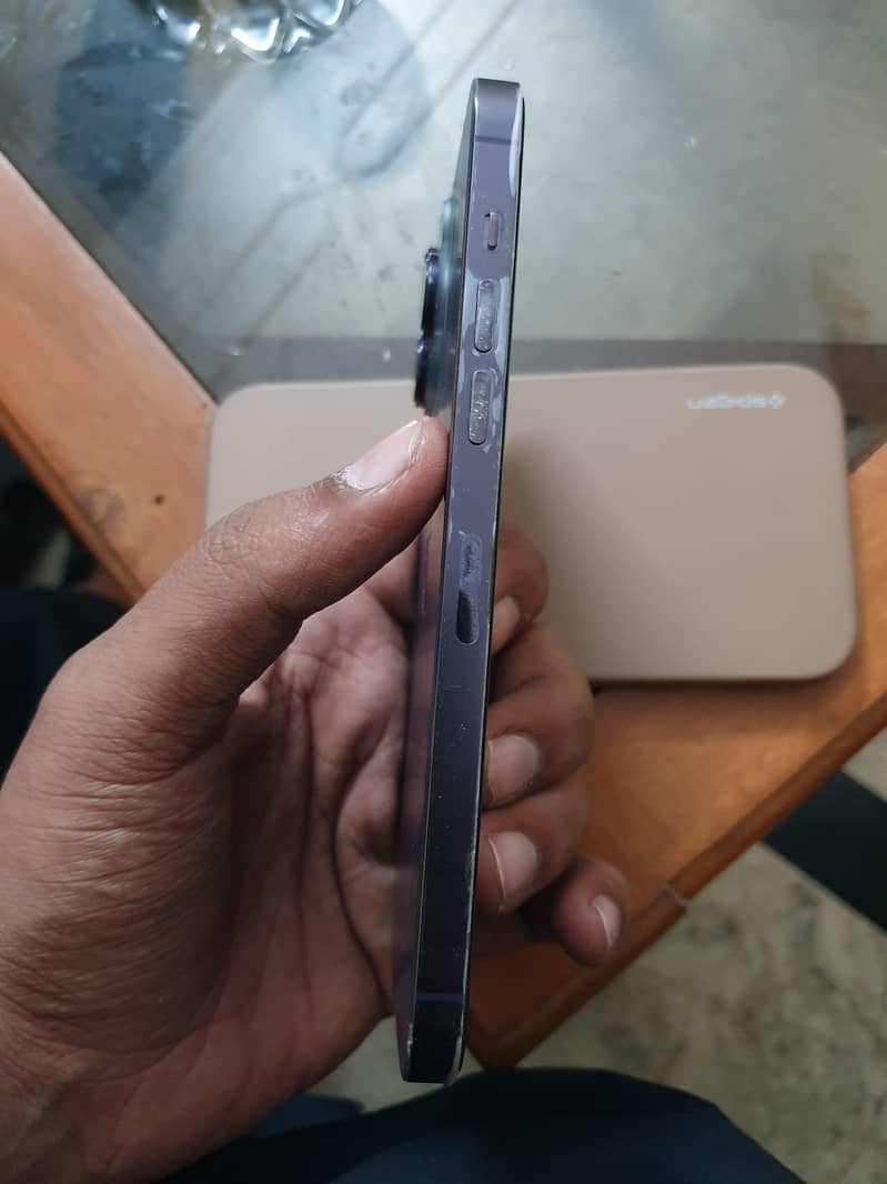Apple iPhone 14 Pro Max 1
