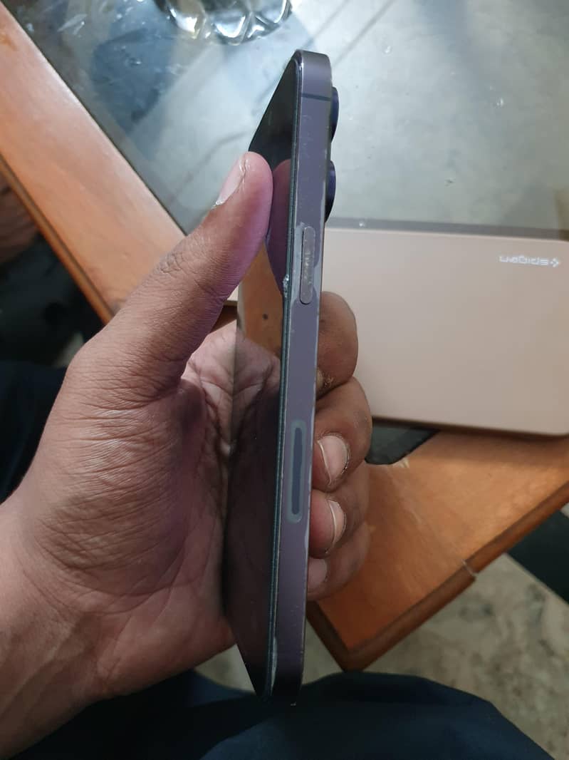 Apple iPhone 14 Pro Max 2