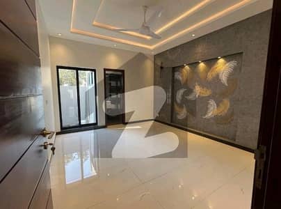 10 Marla House In Lahore Is Available For Sale