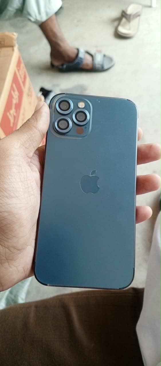 Apple iPhone 12 Pro 1