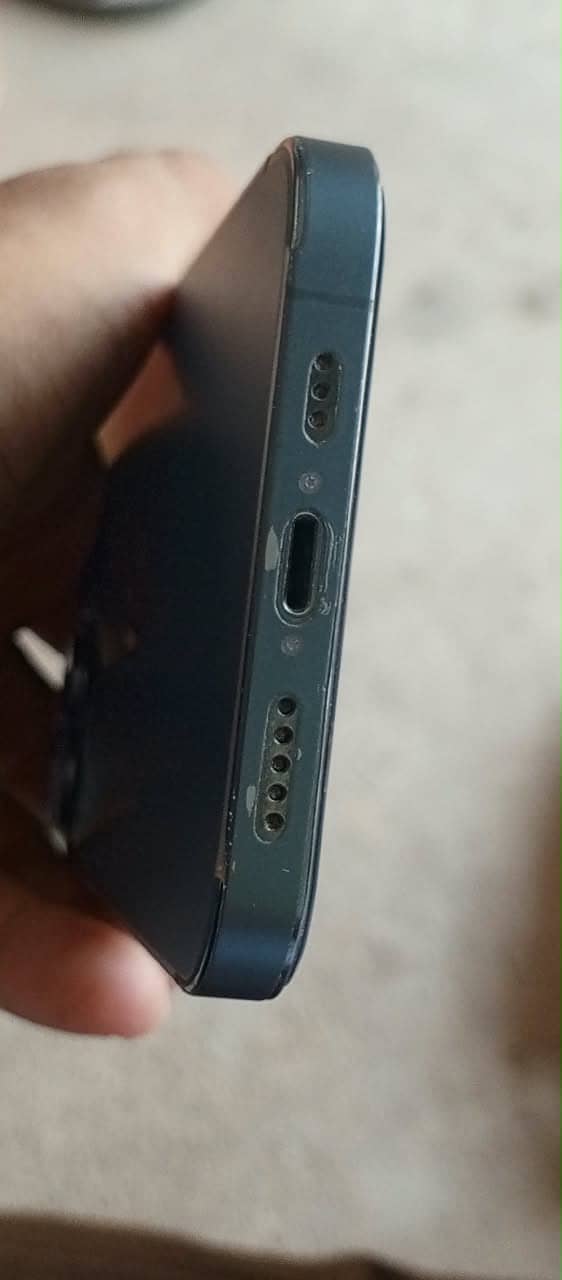 Apple iPhone 12 Pro 2