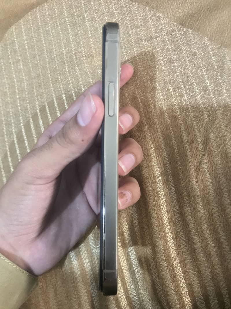 Apple iPhone 12 Pro 2