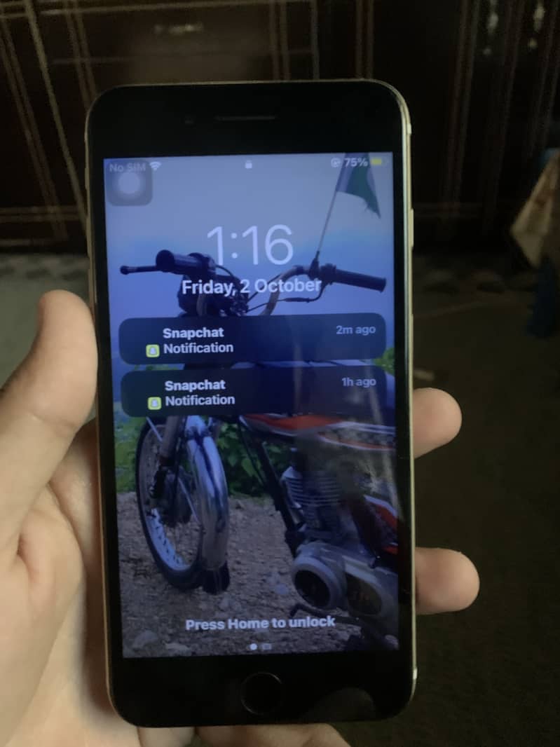 Apple iPhone 7 Plus 1