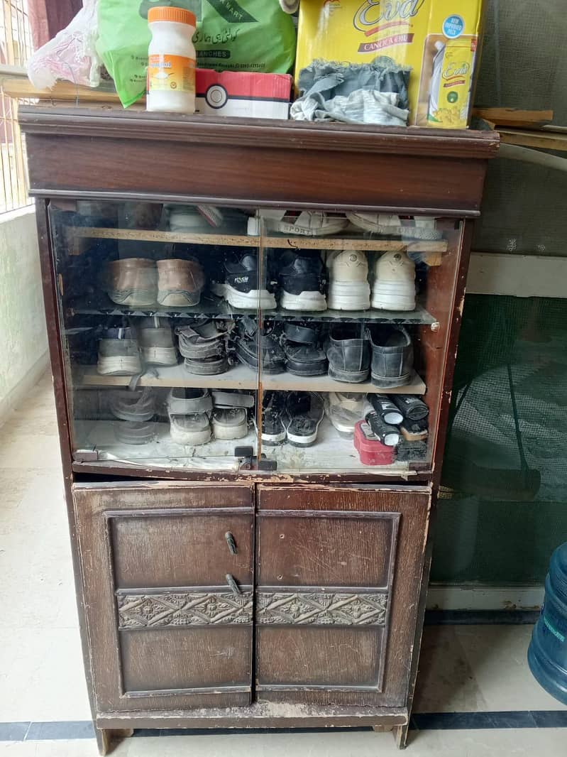 wardrobe, Divider, cot 4