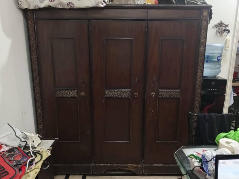 wardrobe, Divider, cot 8