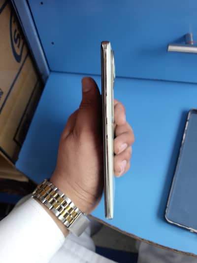 Vivo V40e
