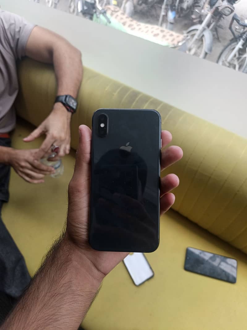 Apple iPhone X 1