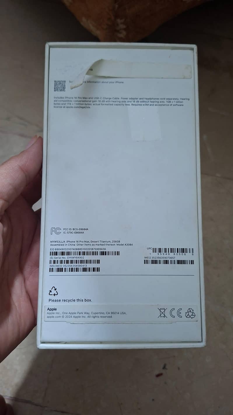 Apple iPhone 16 Pro Max 8