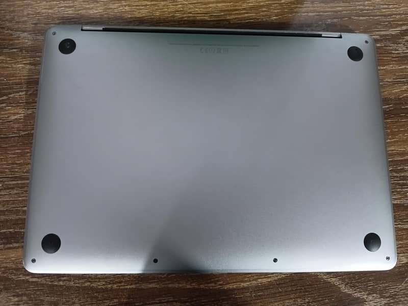 APPLE Macbook 2