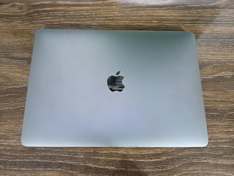 APPLE Macbook 3