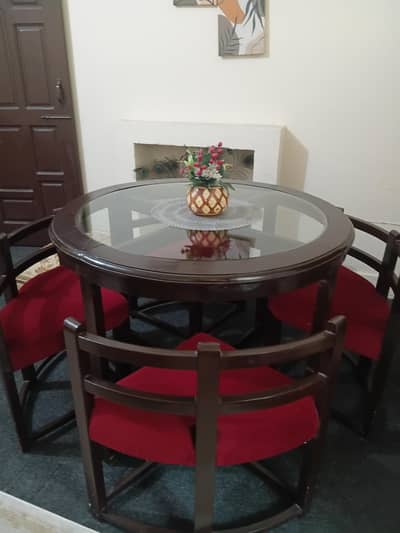 round foldable dining table for 4