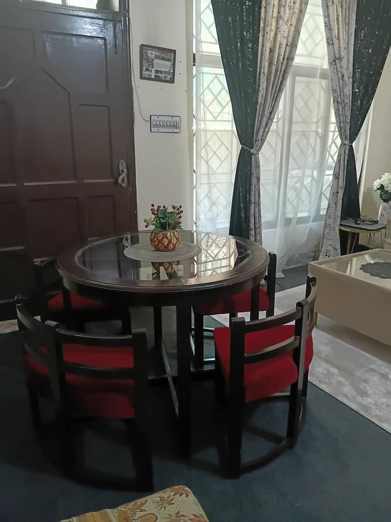 round foldable dining table for 4 2