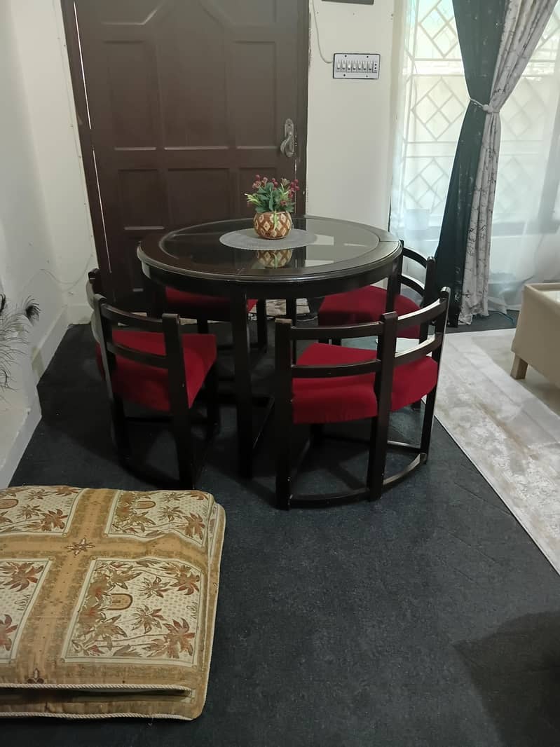 round foldable dining table for 4 3