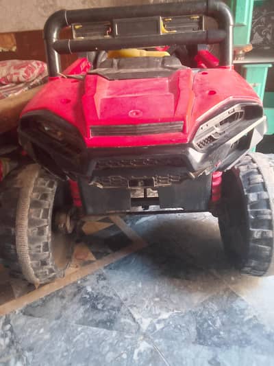 full saiz jeep 4 motor ok body waghera ok waring aur betry nhi hy