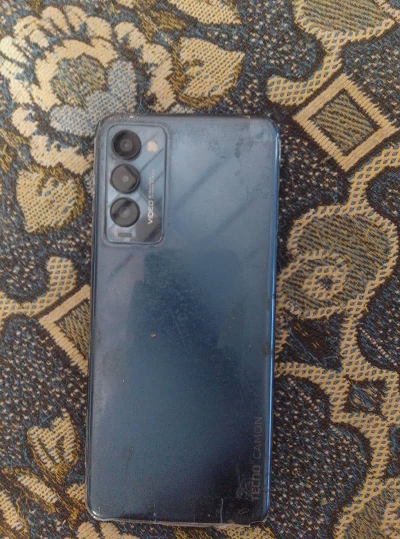 Tecno camon 18p 0