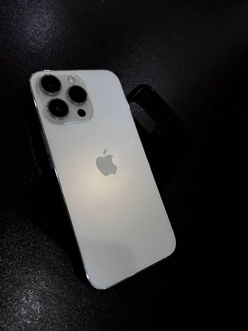 iPhone 14 Pro Max 0