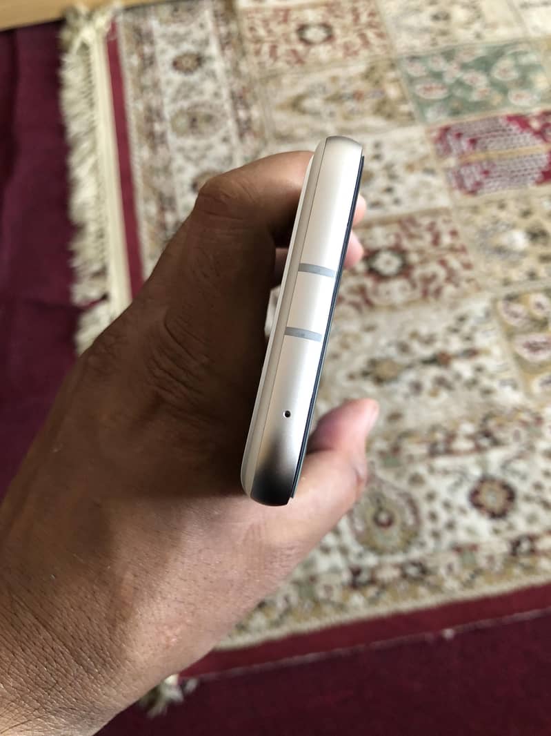 Google Pixel 8a 2