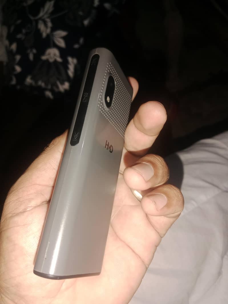 Nokia 4