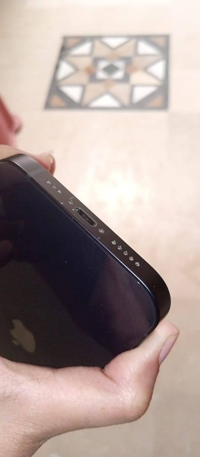 Apple iPhone 12 3