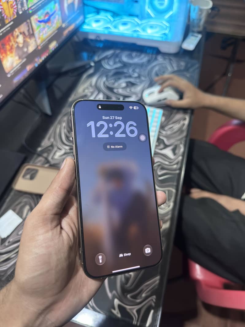 Iphone 16 pro max 1
