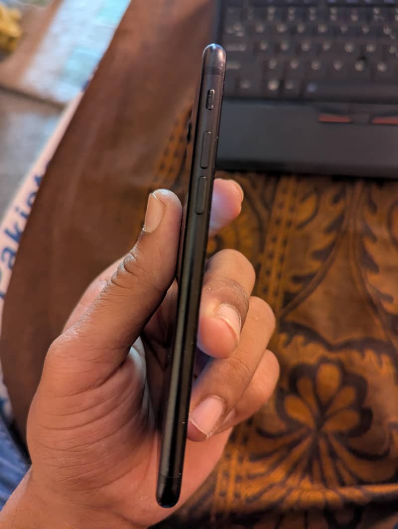 Apple iPhone 7 1