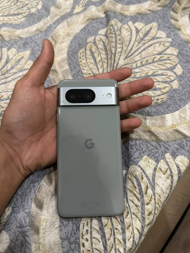Google Pixel 8 3