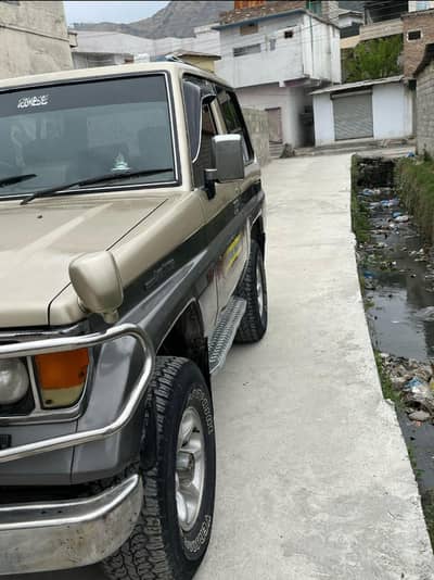 Toyota Land Cruiser 1988