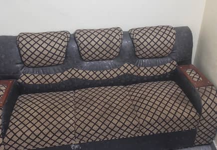 Three seator sofa for sale, Condition 10/10