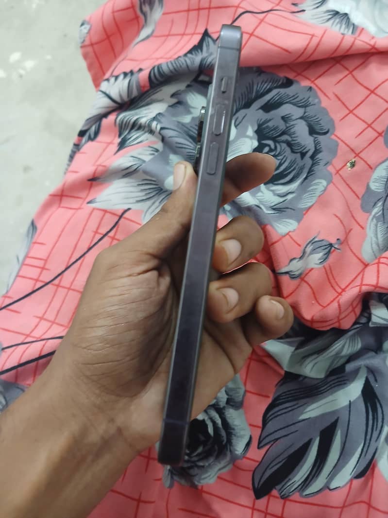 Apple iPhone 14 Pro Max 5