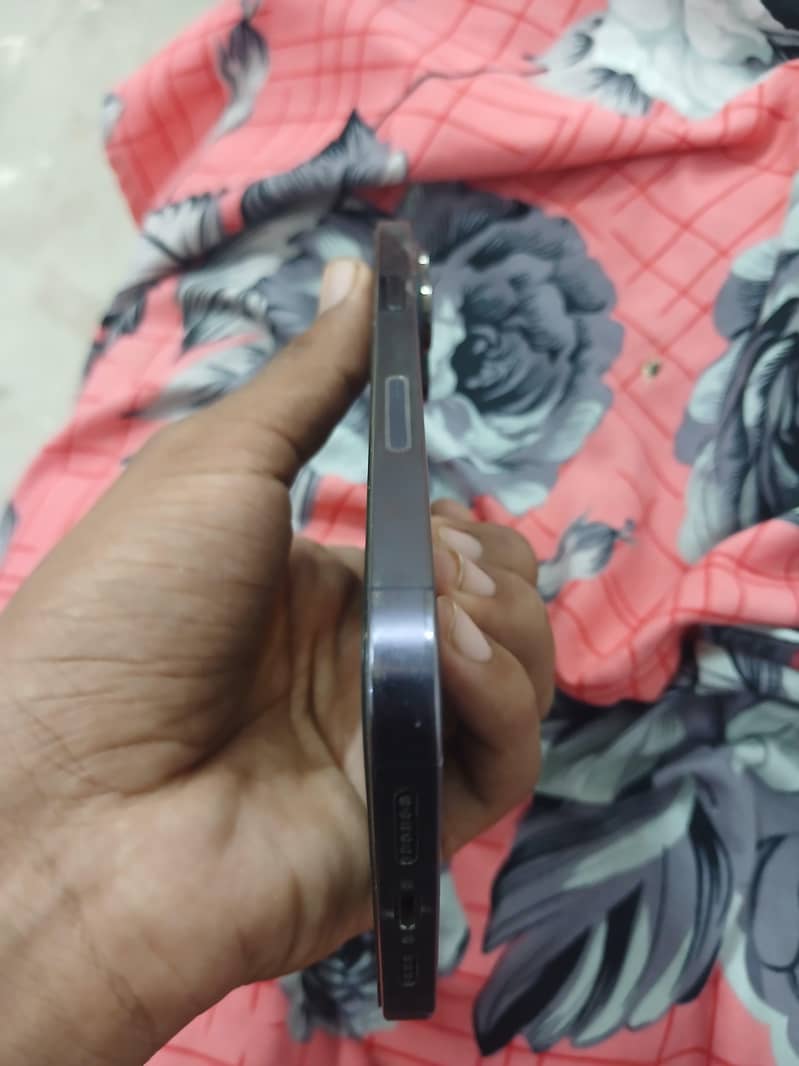 Apple iPhone 14 Pro Max 8