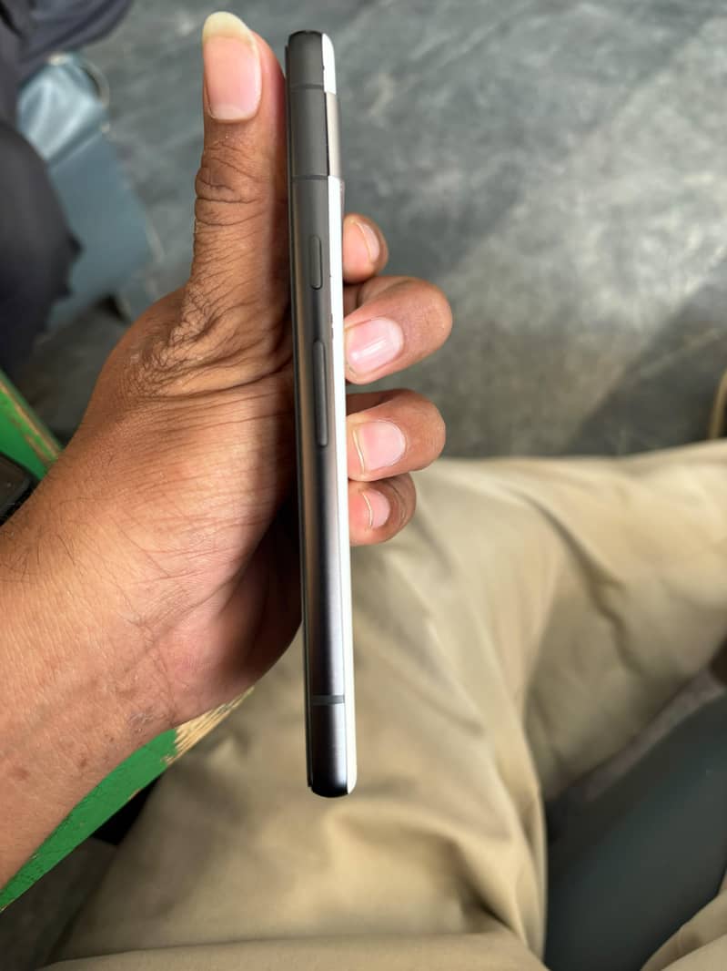 Google Pixel 7a 2