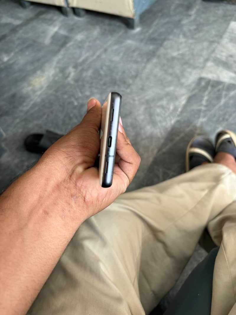 Google Pixel 7a 4