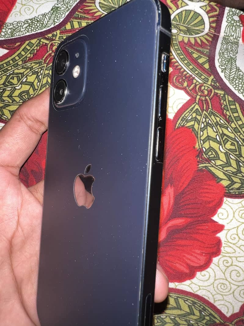 Apple iPhone 12 2