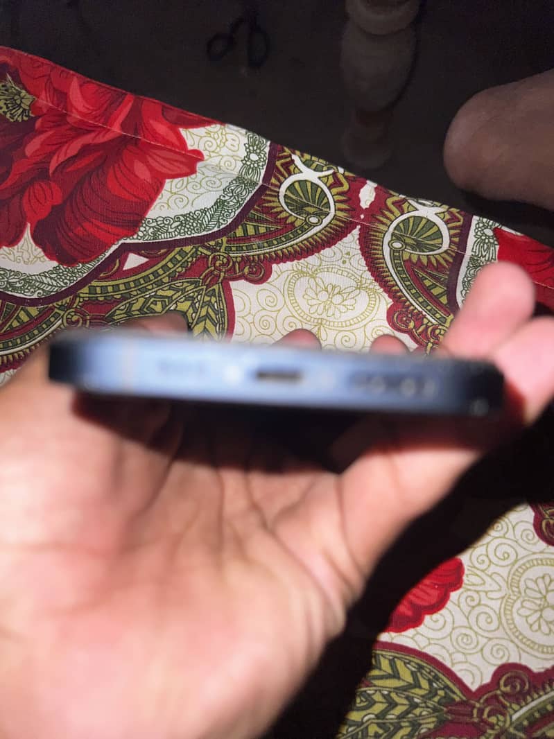 Apple iPhone 12 8