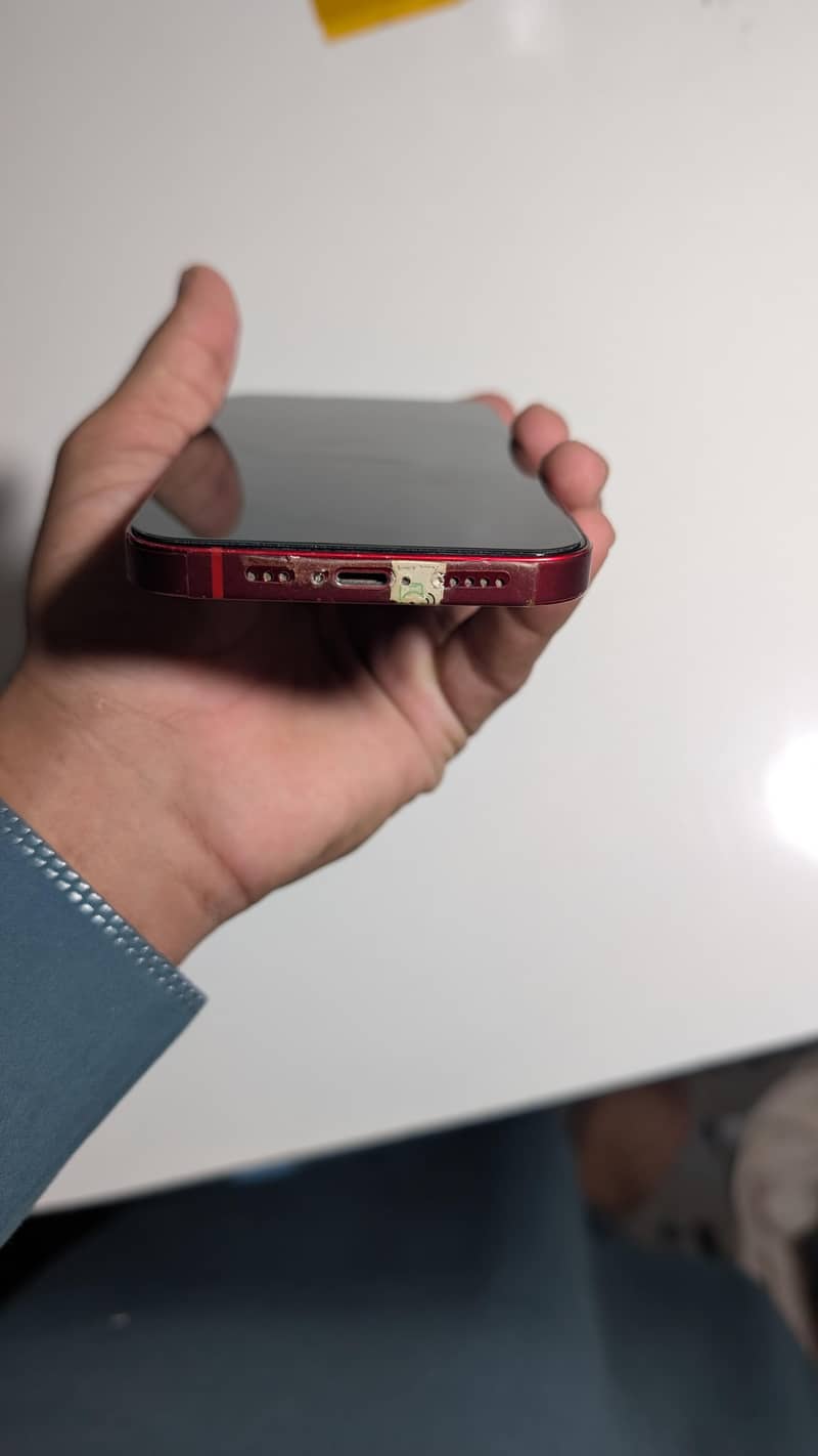 Apple iPhone 13 1