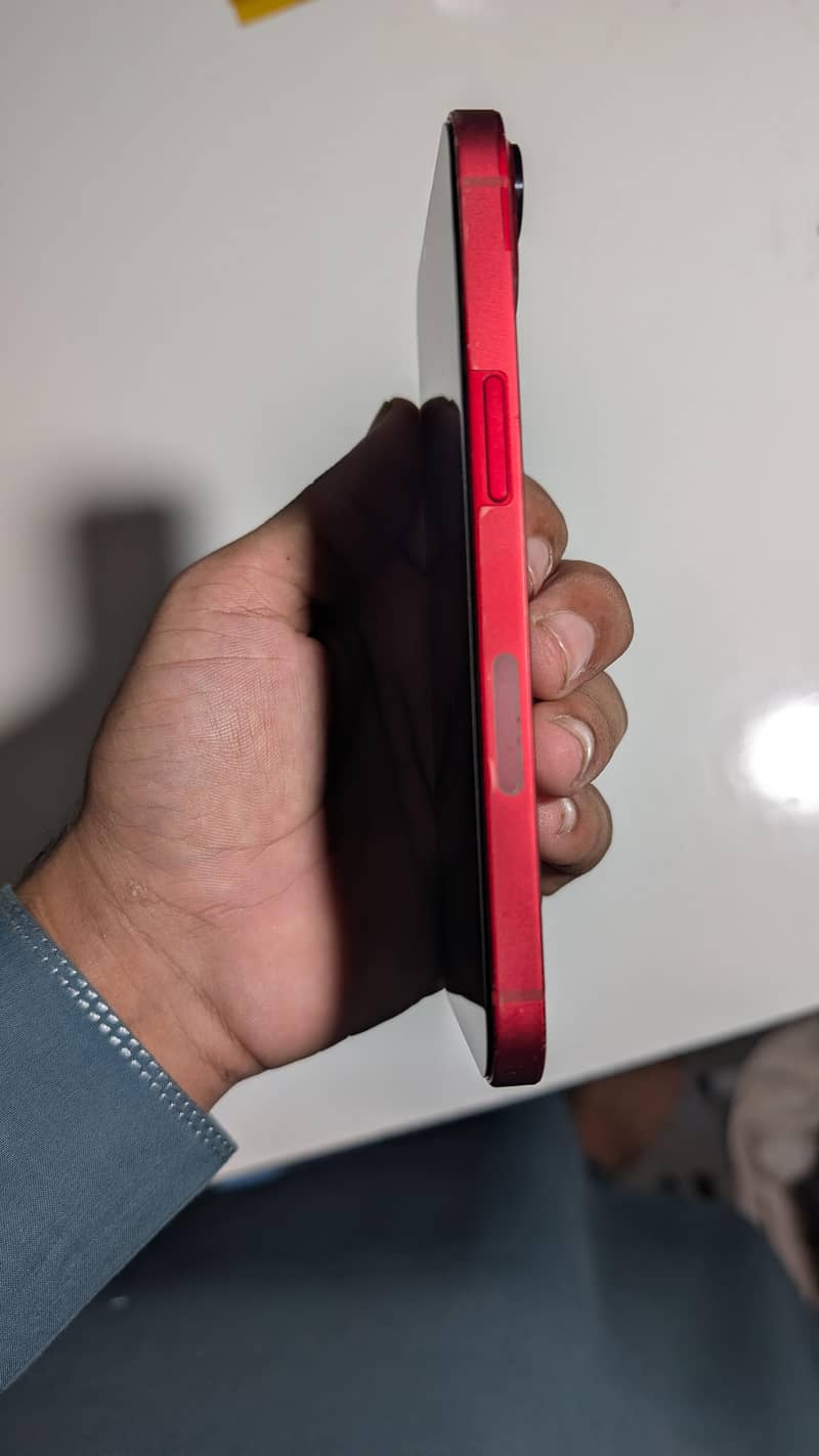 Apple iPhone 13 4
