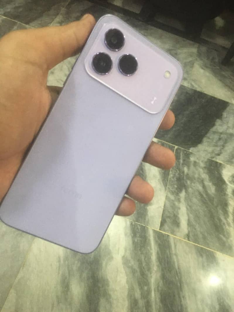 Techni Spark 50 4