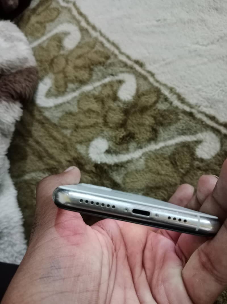 Apple iPhone 11 Pro Max 5