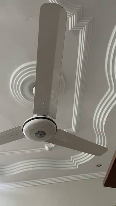 Pak Ceiling Fan for sale - Old model (AC DC/ 30 watt nhi hai yeh)