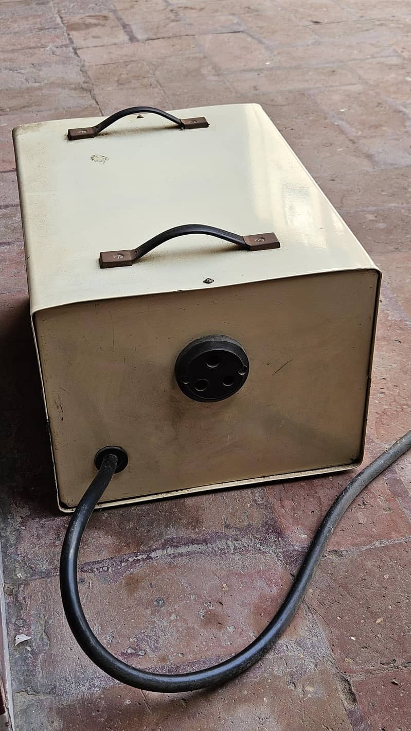 10,000 Watt Automatic Voltage Stabilizer 1