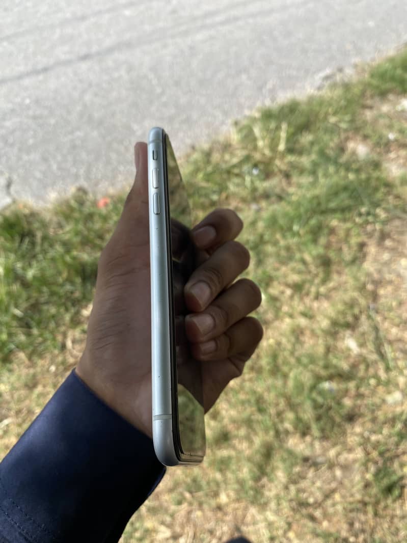 Iphone xr 4