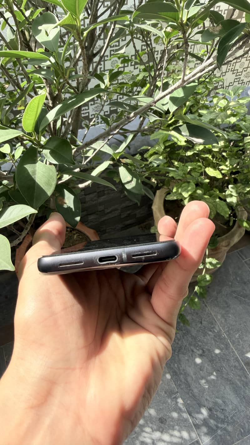Google Pixel 8 2